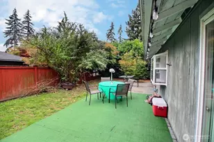 6304 232nd St SW, Mountlake Terrace, WA 98043 - Photo 17