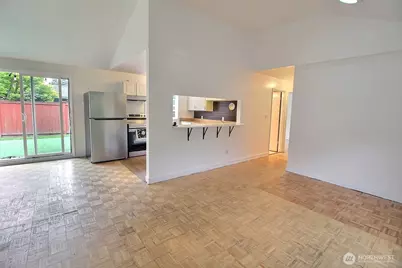 6304 232nd Street SW, Mountlake Terrace, WA 98043 - Photo 5