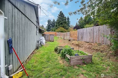 6304 232nd Street SW, Mountlake Terrace, WA 98043 - Photo 19