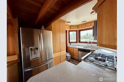 360 W Ewing Street #D-11, Seattle, WA 98119 - Photo 5