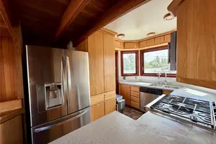 360 W Ewing St, Seattle, WA 98119 - Photo 5