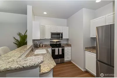 12712 Admiralty Way #F-202, Everett, WA 98204 - Photo 9