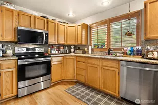 836 SW 345th St, Federal Way, WA 98023 - Photo 3