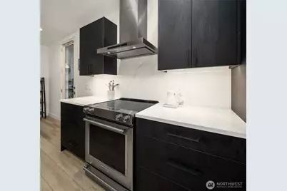 727 Belmont Avenue E, Seattle, WA 98102 - Photo 15