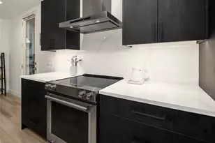 727 Belmont Ave E, Seattle, WA 98102 - Photo 15