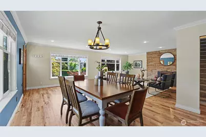 1326 N 40th Street, Seattle, WA 98103 - Photo 11