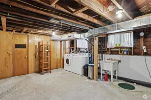 1326 N 40th St, Seattle, WA 98103 - Photo 23