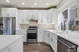 1312 170th Pl SW, Lynnwood, WA 98037 - Photo 5