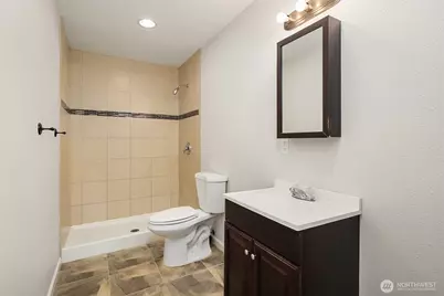 5702 218th Street SE, Woodinville, WA 98072 - Photo 33