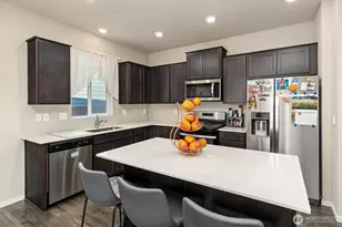 10815 188 St E, Puyallup, WA 98374 - Photo 3
