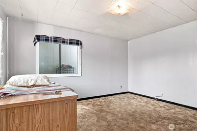 810 N 4th Street, Renton, WA 98057 - Photo 11