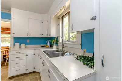 5206 W Werner Road, Bremerton, WA 98312 - Photo 9
