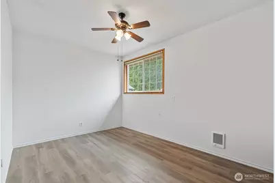 725 W Main Avenue, Morton, WA 98356 - Photo 23