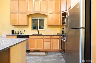 7548 Olsen Dr, Glacier, WA 98244 - Photo 9