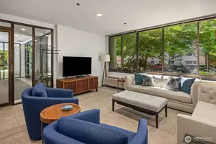 1120 Spring St, Seattle, WA 98104 - Photo 25