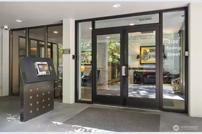 1120 Spring Street #602, Seattle, WA 98104 - Photo 23