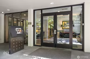 1120 Spring St, Seattle, WA 98104 - Photo 23