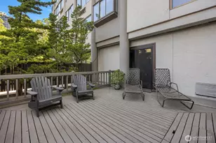 1120 Spring St, Seattle, WA 98104 - Photo 27
