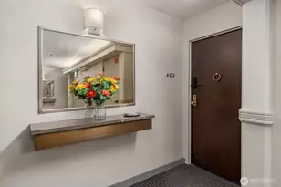 1120 Spring St, Seattle, WA 98104 - Photo 3
