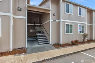 1609 Maple Ln, Kent, WA 98030 - Photo 5