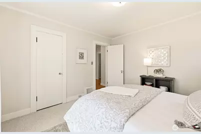 [Address not provided], Seattle, WA 98116 - Photo 11