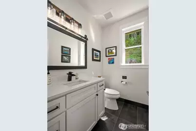 17345 Olympic Pl, Mount Vernon, WA 98274 - Photo 23