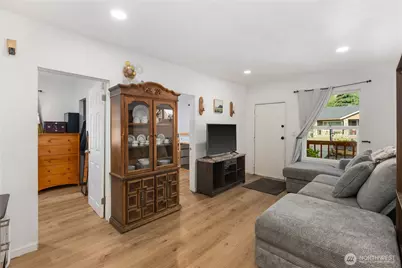 803 N Pacific Avenue, Kelso, WA 98626 - Photo 11
