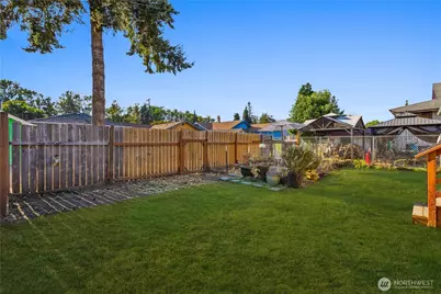 803 N Pacific Avenue, Kelso, WA 98626 - Photo 23