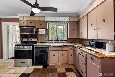 9344 52nd Avenue S, Seattle, WA 98118 - Photo 11