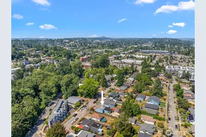 9344 52nd Avenue S, Seattle, WA 98118 - Photo 31