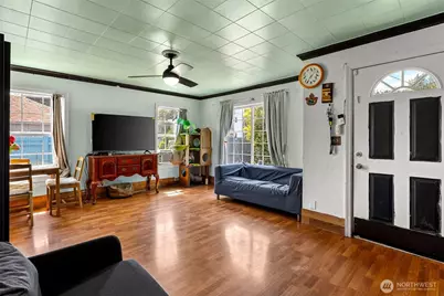 9344 52nd Avenue S, Seattle, WA 98118 - Photo 7