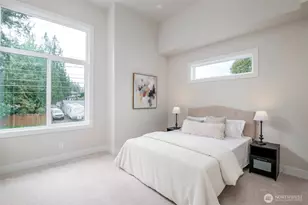12648 NE 80th St, Kirkland, WA 98033 - Photo 29