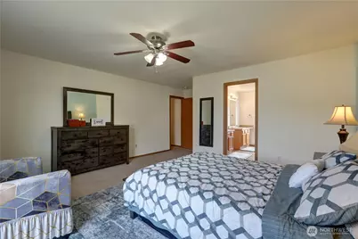 29704 SE 217th Pl SE, Kent, WA 98042 - Photo 7