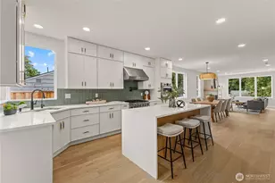 11709 Roosevelt Way NE, Seattle, WA 98125 - Photo 13