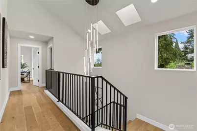 11709 Roosevelt Way NE, Seattle, WA 98125 - Photo 23