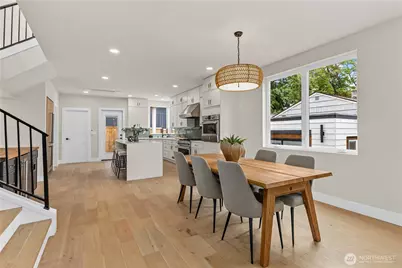 11709 Roosevelt Way NE, Seattle, WA 98125 - Photo 7