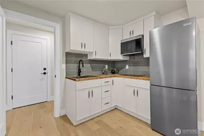 11709 Roosevelt Way NE, Seattle, WA 98125 - Photo 31