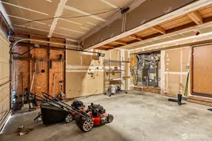 18110 81st St E, Bonney Lake, WA 98391 - Photo 21
