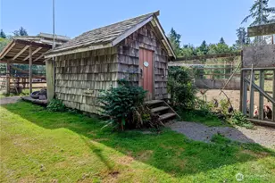 332 Whiskey Creek Beach Rd, Port Angeles, WA 98363 - Photo 21