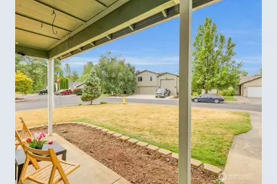 2520 NW 3rd Way, Battle Ground, WA 98604 - Photo 3