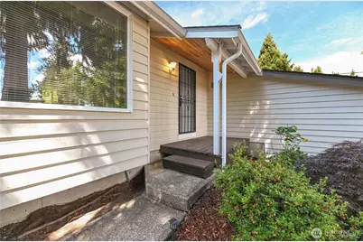 16420 W Lake Goodwin Road, Stanwood, WA 98292 - Photo 3