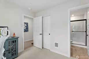 14704 Meridian Ave N, Shoreline, WA 98133 - Photo 9