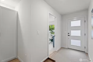 14704 Meridian Ave N, Shoreline, WA 98133 - Photo 5