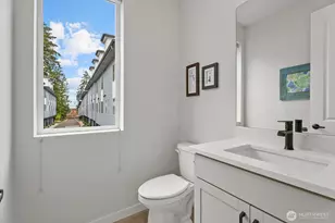 14704 Meridian Ave N, Shoreline, WA 98133 - Photo 23
