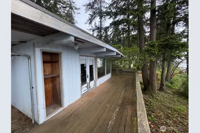 1284 Dines Point Road, Greenbank, WA 98523 - Photo 31