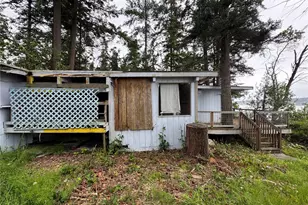 1284 Dines Point Rd, Greenbank, WA 98523 - Photo 25