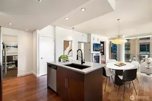 910 Lenora St, Seattle, WA 98121 - Photo 11