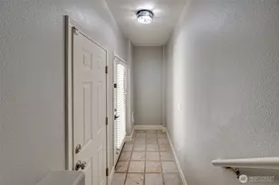 8722 NE 17th St, Vancouver, WA 98664 - Photo 3