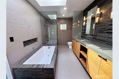 2325 Harbor Avenue SW #B2, Seattle, WA 98126 - Photo 13