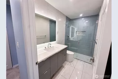 2325 Harbor Avenue SW #B2, Seattle, WA 98126 - Photo 17